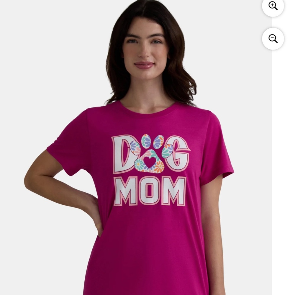 Dog Mom Pink T-Shirt-NWT 🦋